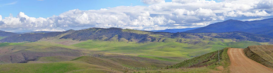 Countryside between Benambra and Omeo, Victoria